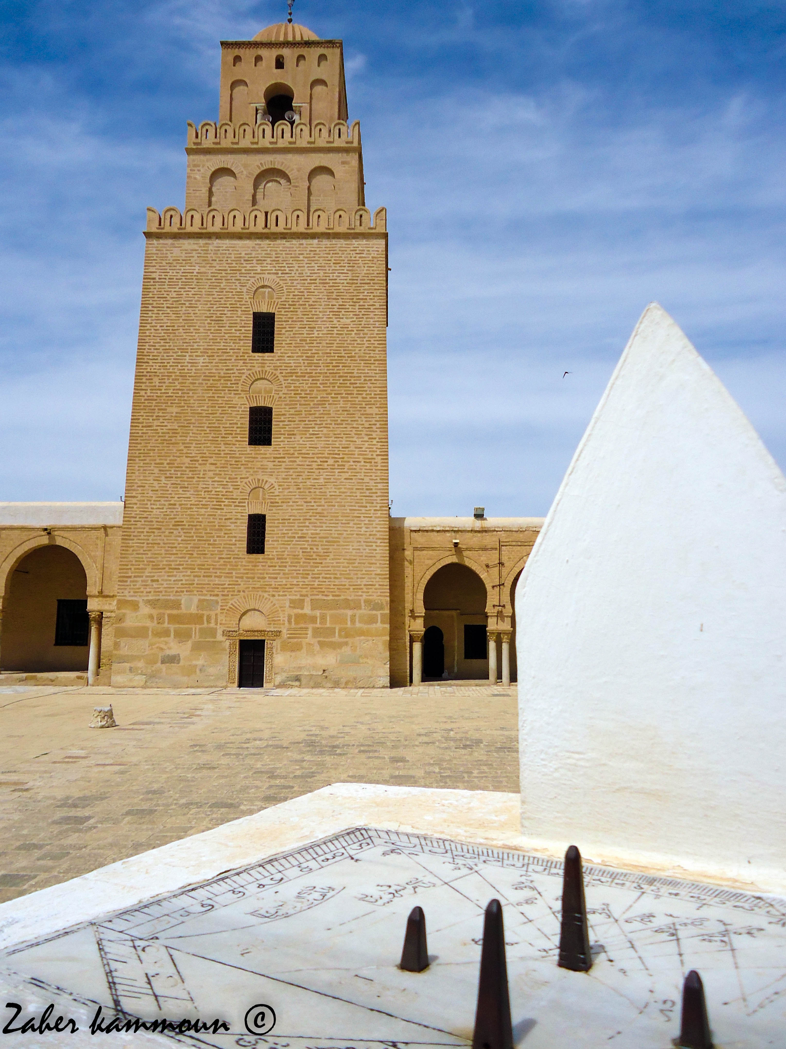 ساعة شمسية تونس cadran solaire Tunisie